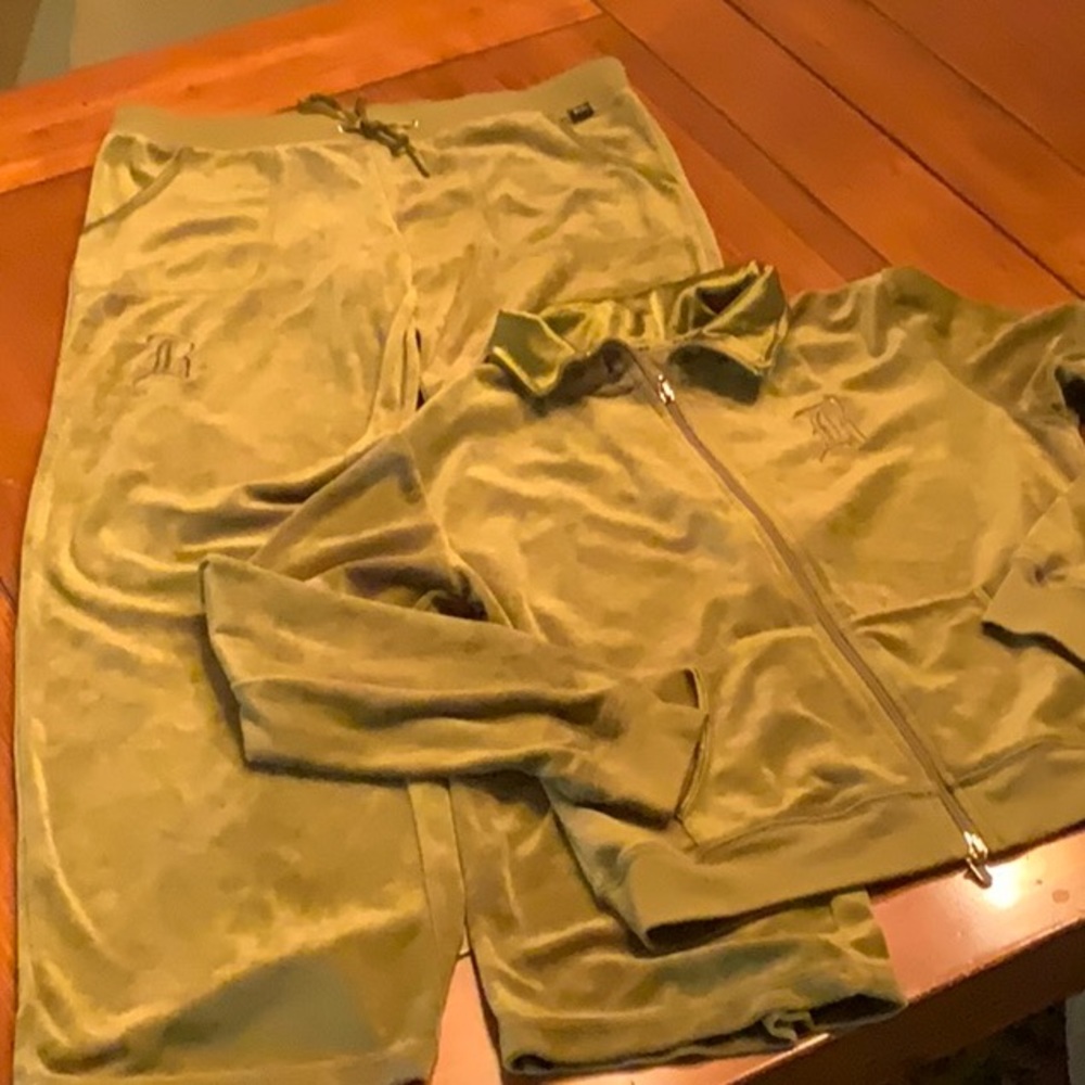 Olive green size 8 casual set